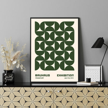 This Bauhaus-inspired poster features a captivating grid pattern composed of interlocking quarter-c… for office