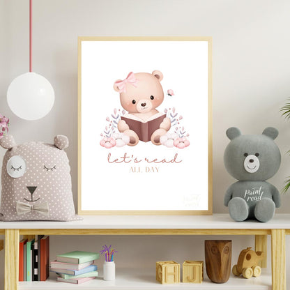This enchanting watercolor illustration features an adorable light brown teddy bear with a sweet pi… for nursery