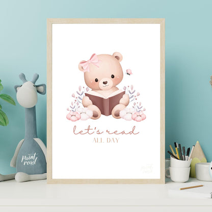 This enchanting watercolor illustration features an adorable light brown teddy bear with a sweet pi… for nursery